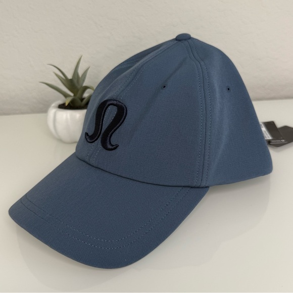 Lululemon Days Shade Ball Cap Logo Blue NWT - Picture 1 of 6
